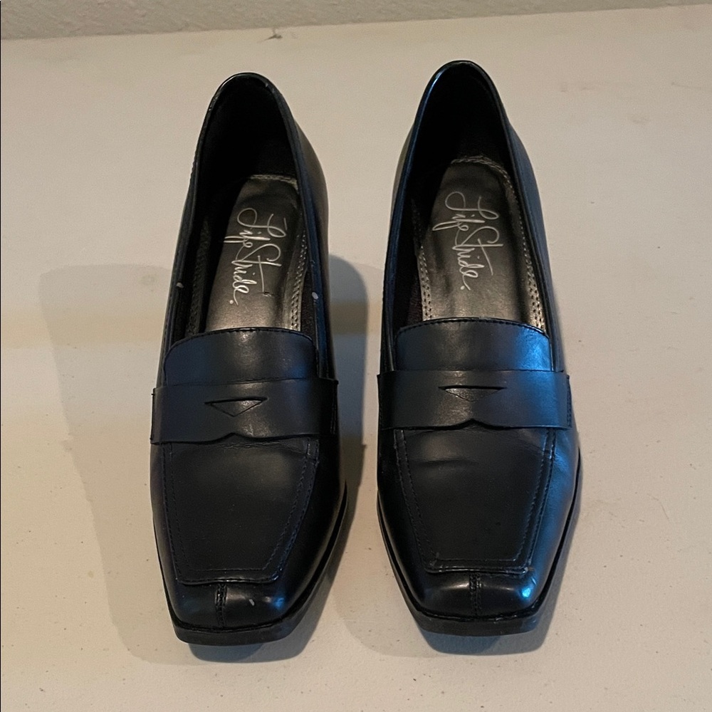 Life Stride Women's Classic Black Flats